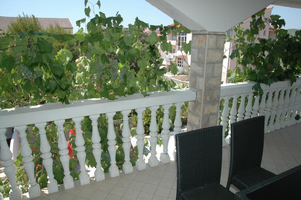 Apartments Anton Vodice Eksteriør billede