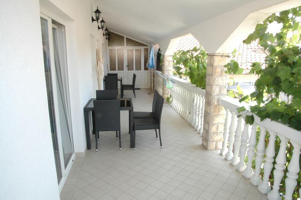 Apartments Anton Vodice Eksteriør billede